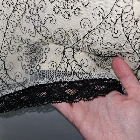 VNTG 90s R.Q.T Sheer Cream/Black Low Rise Midi Skirt Mesh Overlay Sz Large Lace - Picture 3 of 8